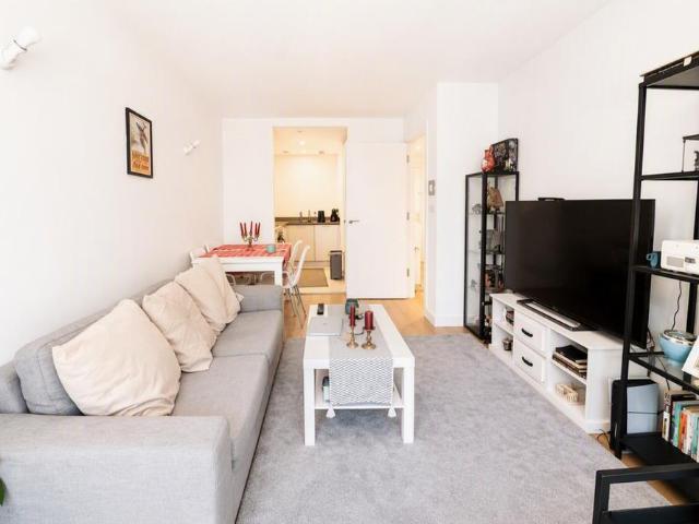 Apartment for rent in Hayes, Greater London
