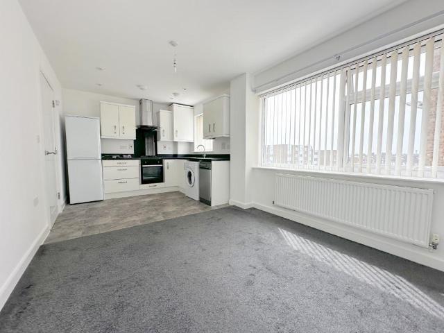 Flat for rent in Spring Park, Luton