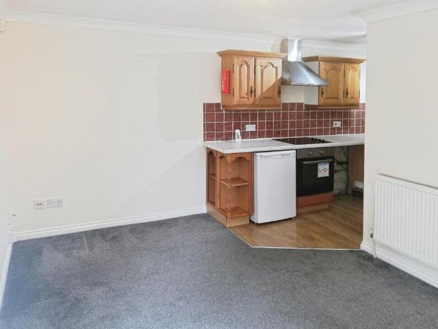 Flat for rent in Heath, West Yorkshire