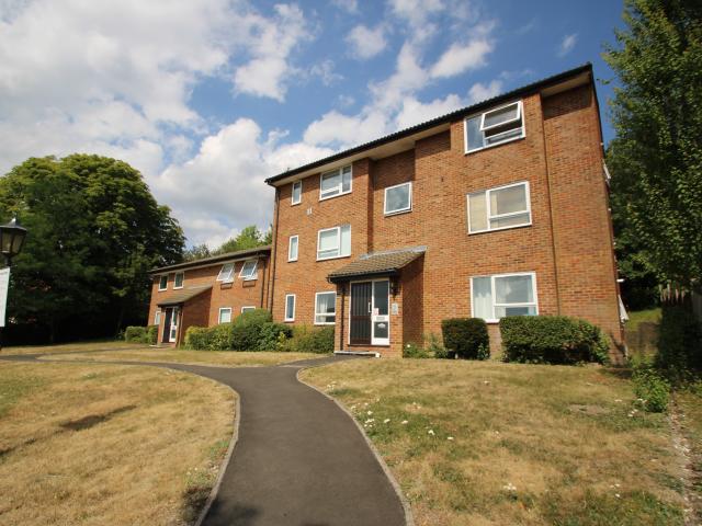 Apartment for rent in London Borough of Croydon, Sanderstead
