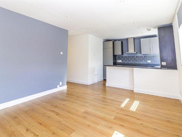 Apartment for rent in Kings Hill, Colliers End