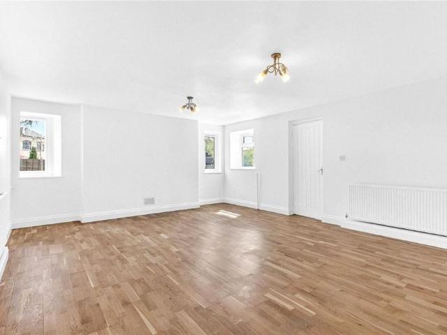 Apartment for rent in Little Sandhurst