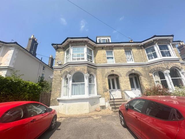 Flat for rent in St James, Sandown Park