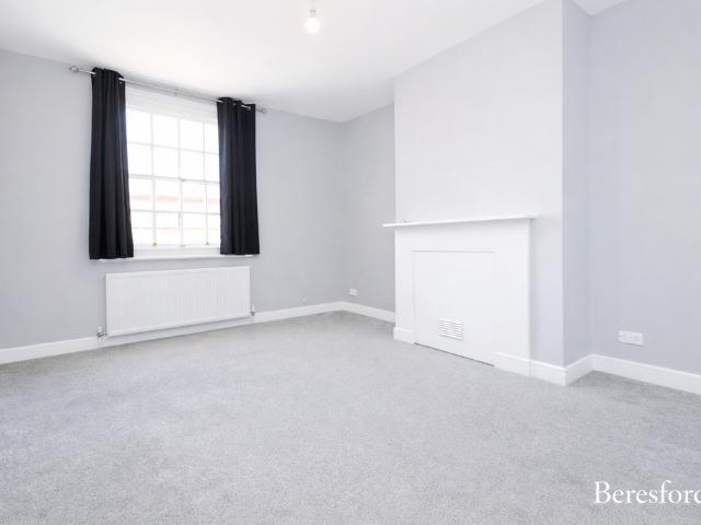 Flat for rent in Navestock Side, Essex