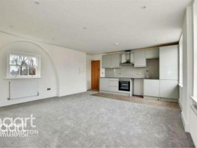 Apartment for rent in Flore, Northamptonshire