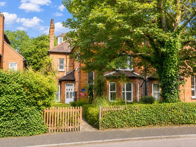 Flat for rent in St Albans, Five Acres