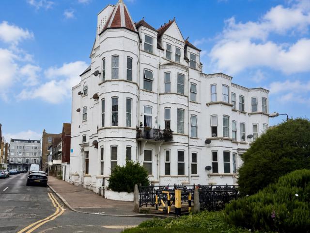 Flat for rent in Cliftonville West, Acol