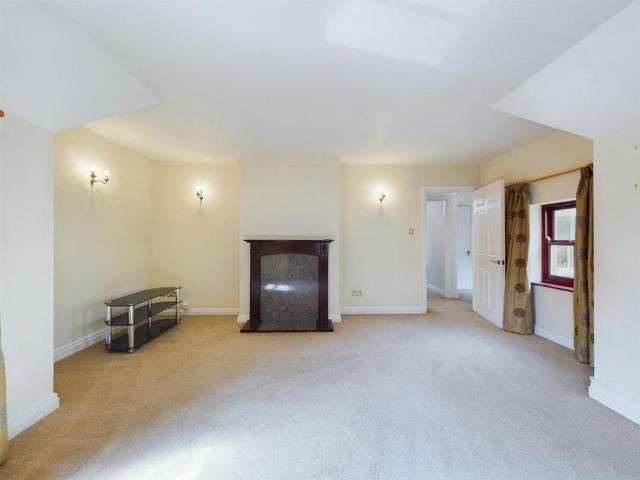 Apartment for rent in Westborough, Surrey