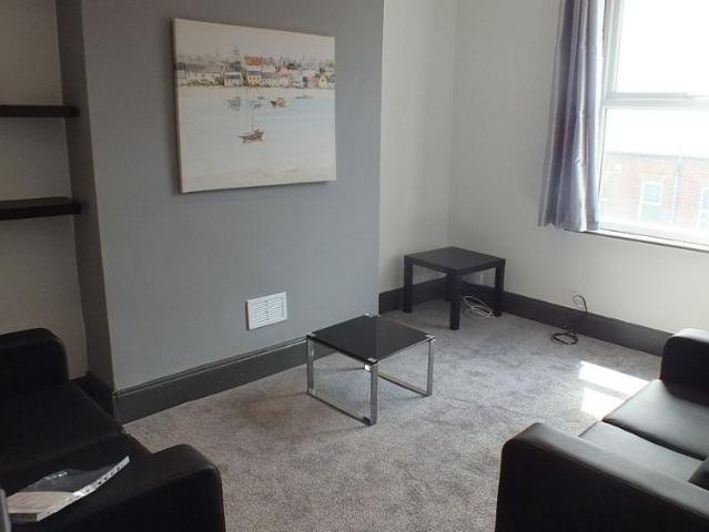Apartment for rent in Woodhouse, West Yorkshire