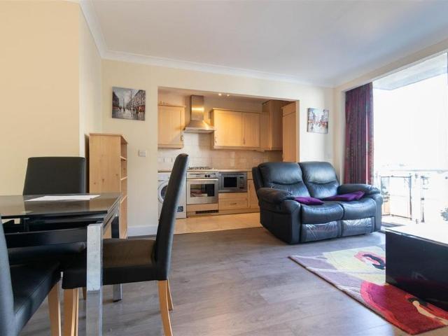 Apartment for rent in Westminster, Victoria