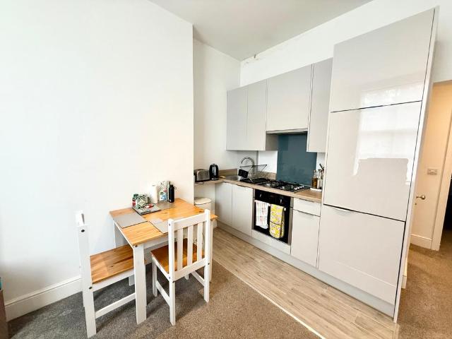 Flat for rent in Haddon, East Midlands