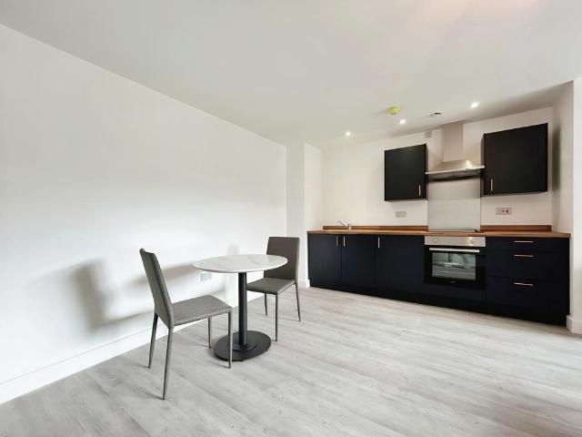 Flat for rent in Frizinghall, West Yorkshire
