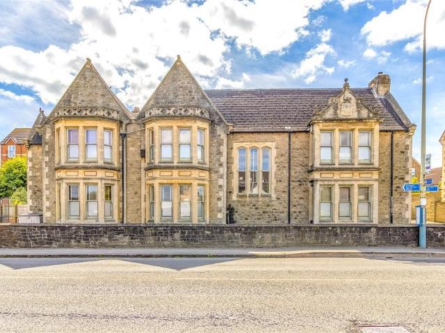 Flat for rent in Lakeside, Rodbourne