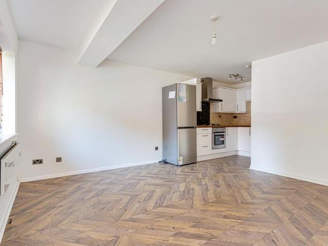 Apartment for rent in London Borough of Merton, Greater London