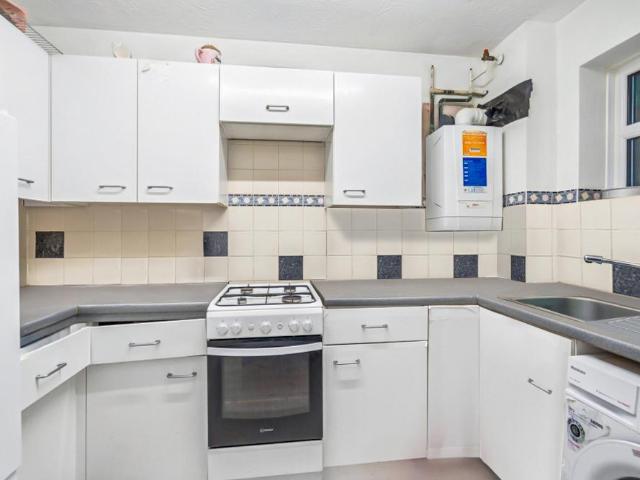 Flat for rent in Wealdstone, Greater London