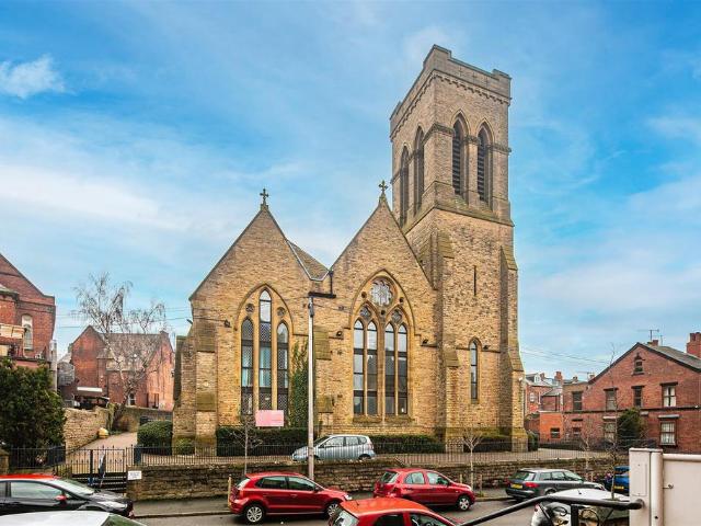 Flat for rent in Lowfield, South Yorkshire