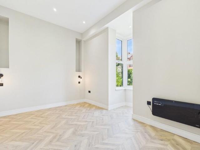 Room for rent in Tower Hamlets, Ash