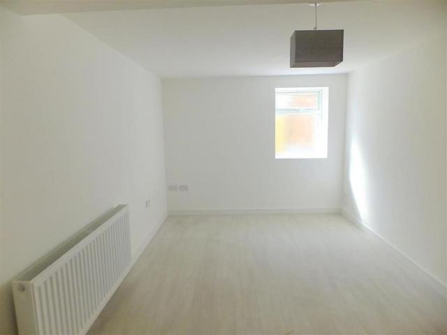 Apartment for rent in Huyton, Knowsley