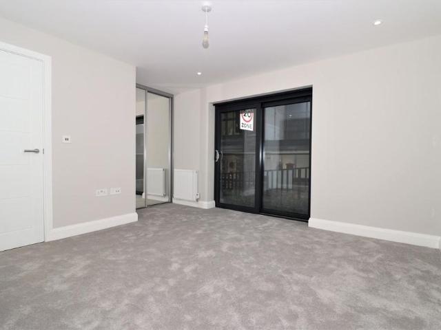 Apartment for rent in St James, Sandown Park