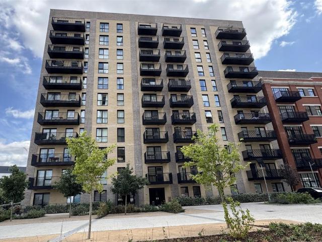 Flat for rent in Hayes, Greater London