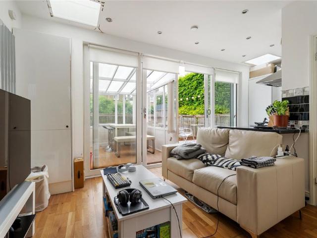 Flat for rent in Clapham, Greater London