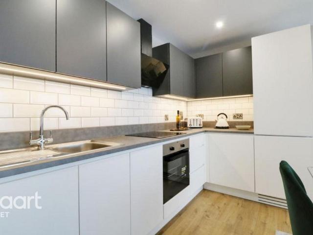 Flat for rent in Farnborough, Hampshire
