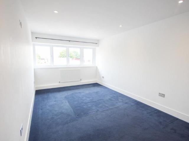 Apartment for rent in Woodley