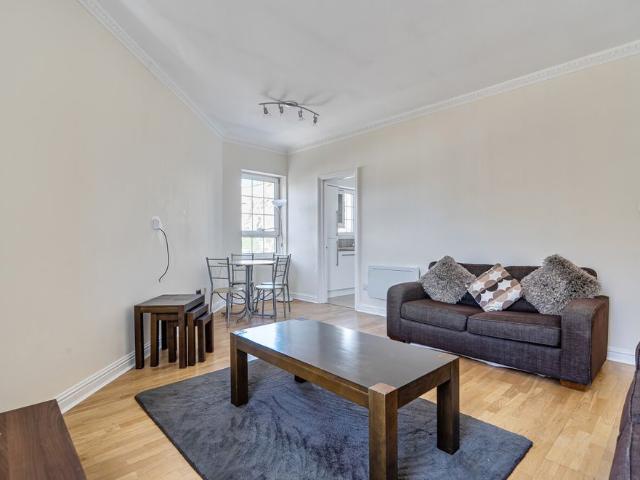 Apartment for rent in Brighton Marina Village, Roedean