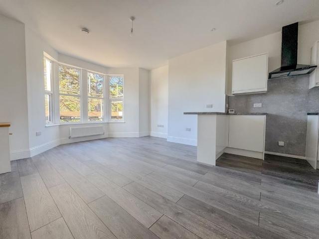 Apartment for rent in Pigsty Hill, Bristol