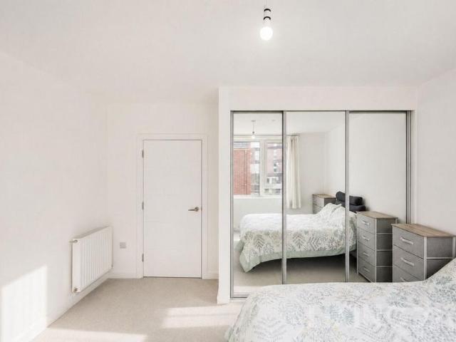Apartment for rent in Scrattons Farm, Greater London