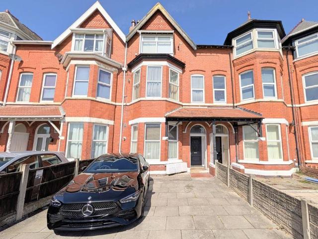 Flat for rent in Meols Cop, Southport