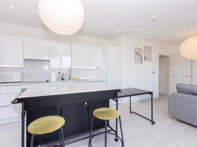 Flat for rent in West Hendon, Greater London