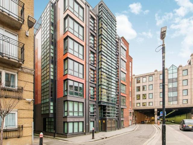 Flat for rent in Lyons, Greater London