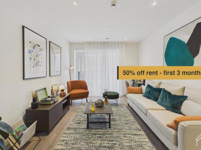 Flat for rent in London Borough of Barnet, Greater London