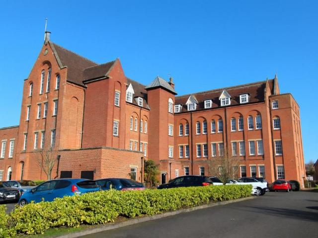 Flat for rent in Hammond Street