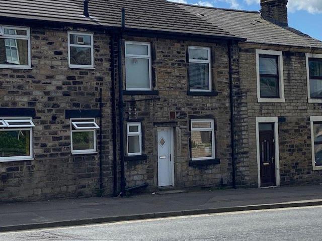 Flat for rent in Caldermoor, Burnedge