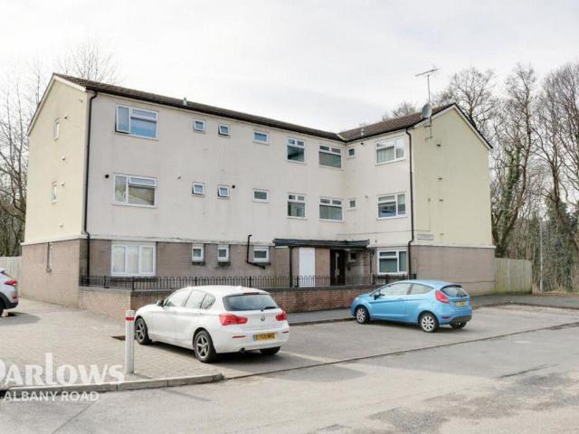 Flat for rent in Falcon Lodge, Wales
