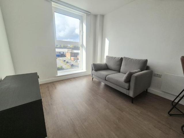 Apartment for rent in Woolshops, Calderdale