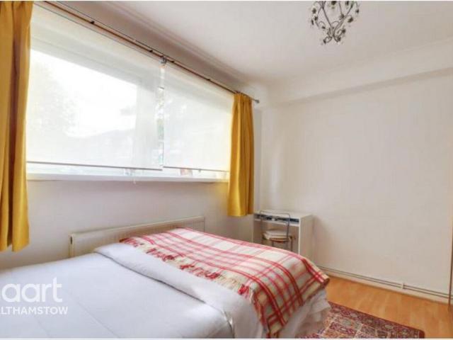 Flat for rent in Chingford, Greater London