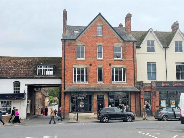 Flat for rent in Marlborough, Easton Royal