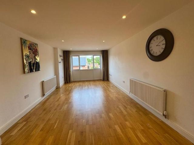 Apartment for rent in Moreton Hall, Chedburgh