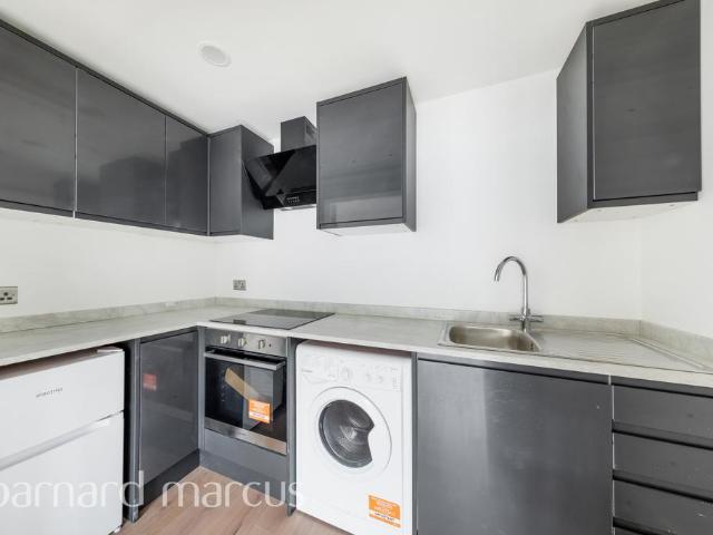 Flat for rent in London Borough of Croydon, South Norwood