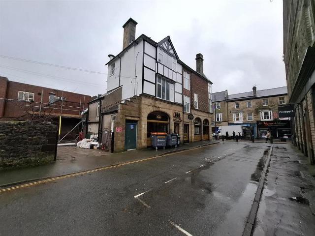 Flat for rent in Charlesworth, East Midlands