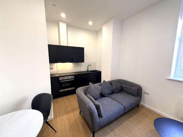 Apartment for rent in The Haulgh, Lee Bank