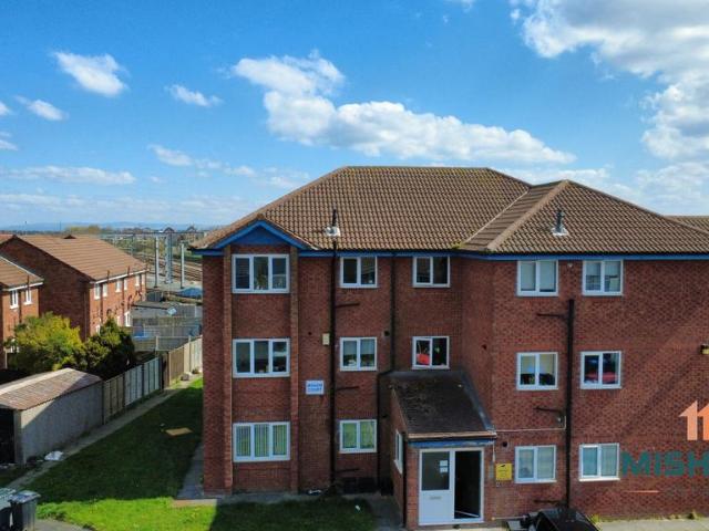 Flat for rent in Claremont, Blackpool