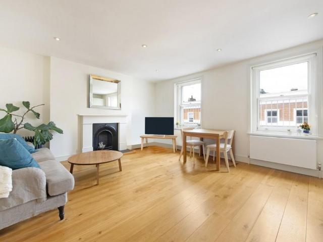 Flat for rent in St. John's Wood, Isle Of Man