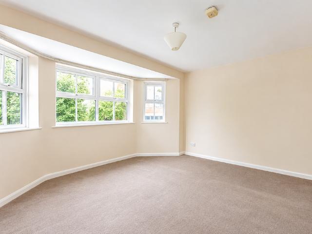 Apartment for rent in St Albans, Five Acres