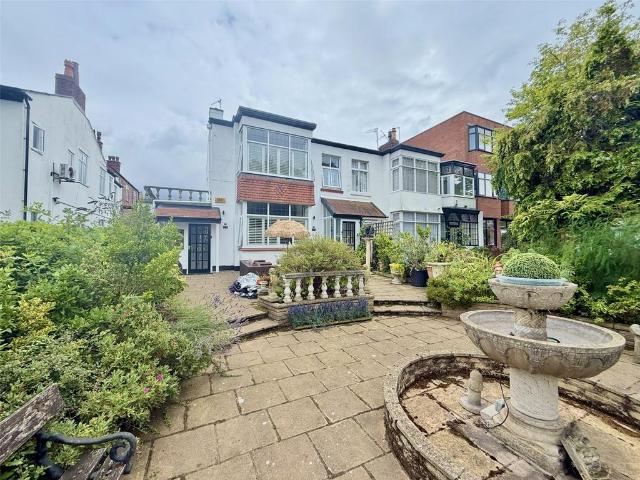 Flat for rent in Meols Cop, Southport