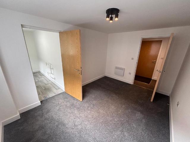 Flat for rent in Loundsley Green, East Midlands