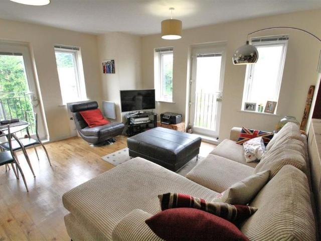 Apartment for rent in Ferndale, Sandown Park